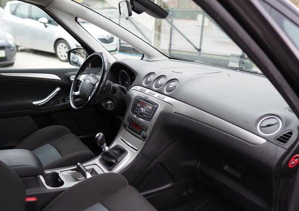 Ford S-Max cena 32900 przebieg: 253000, rok produkcji 2011 z Stawiszyn małe 596